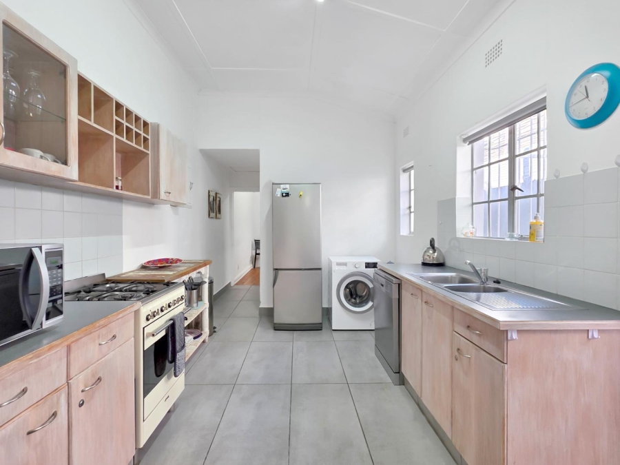 To Let 2 Bedroom Property for Rent in Zonnebloem Western Cape